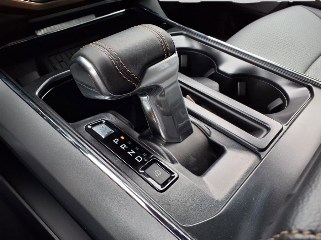 New 2025 Ford F150 Lightning Lariat image 8