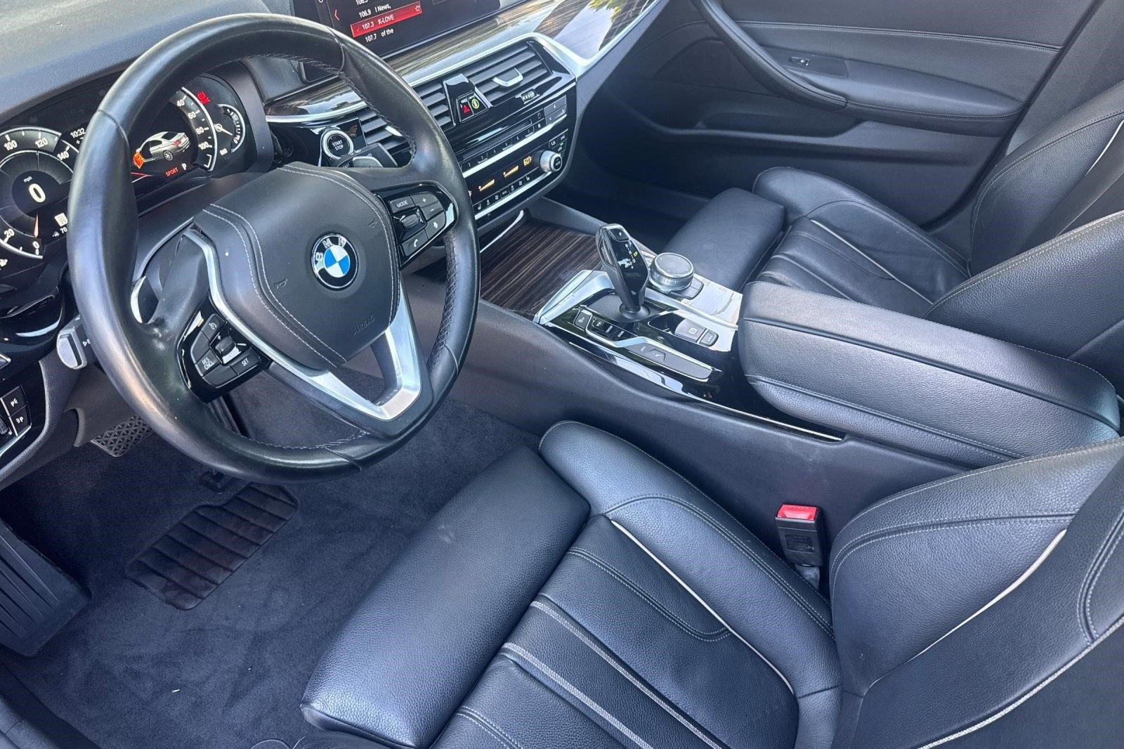 Used 2019 BMW 530e RWD image 4