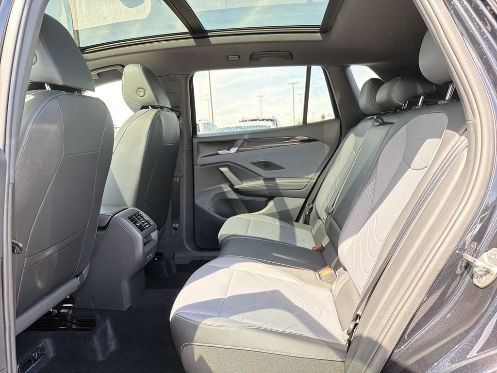 New 2026 Volkswagen Tiguan SE R-Line FWD image 13