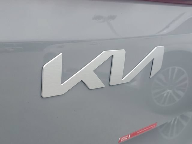 Certified 2025 Kia Carnival SX Prestige FWD image 5