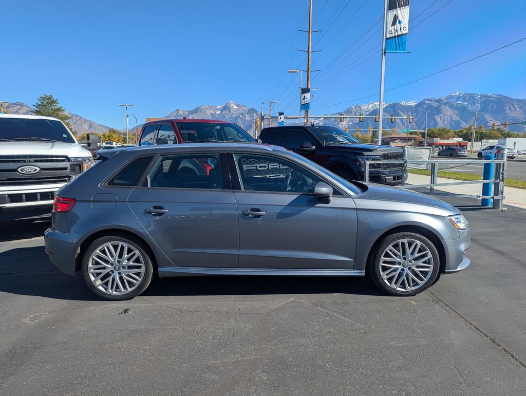 Used 2018 Audi A3 e-tron Premium w/ Sport Package FWD image 2