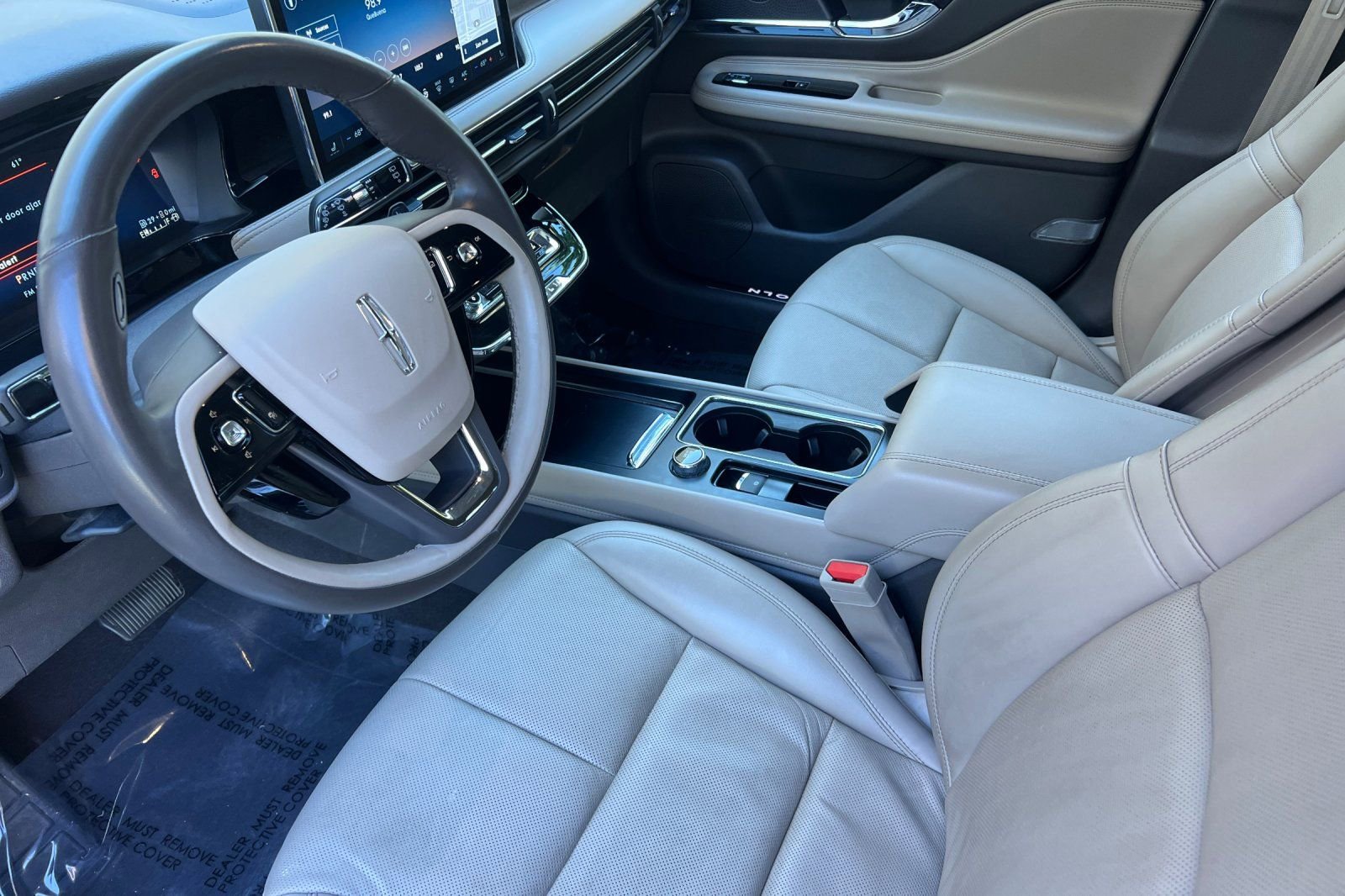 Used 2024 Lincoln Corsair Grand Touring image 10