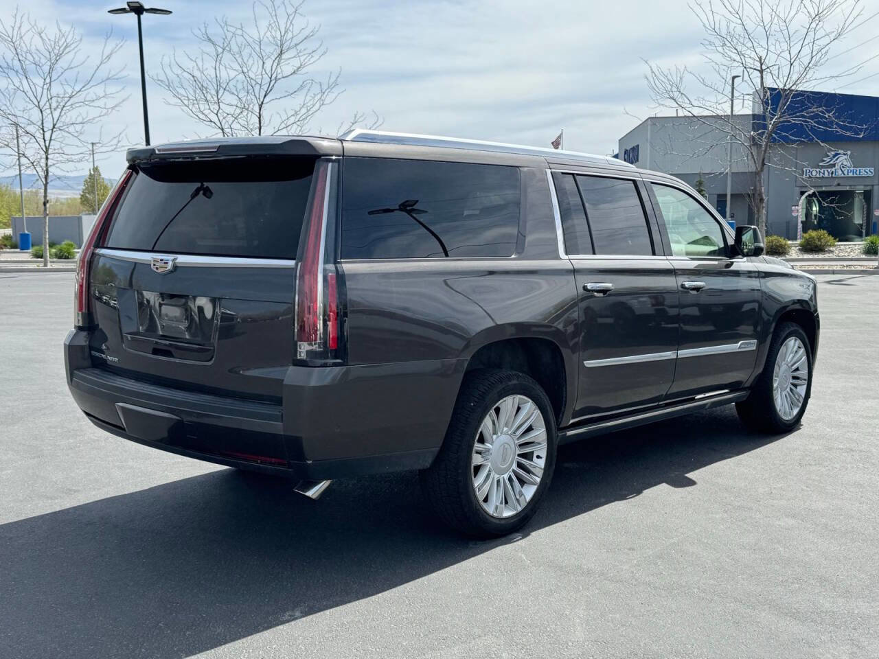 Used 2020 Cadillac Escalade ESV Platinum AWD/4WD image 7