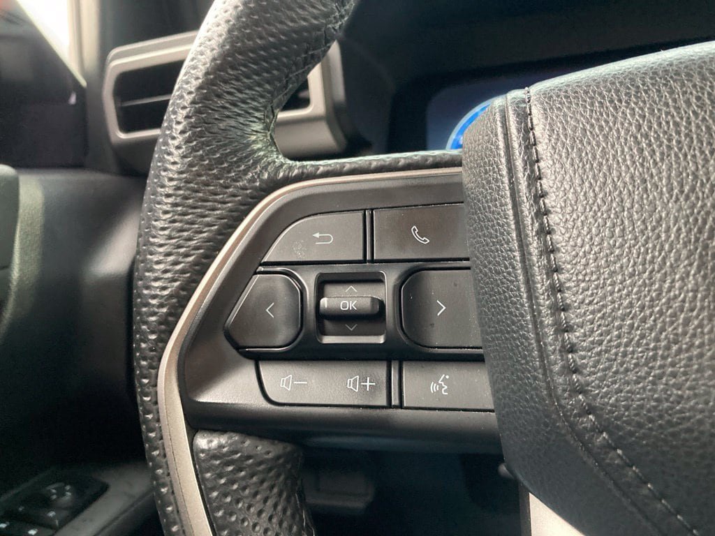 Used 2024 Toyota Tacoma TRD Sport AWD/4WD image 14