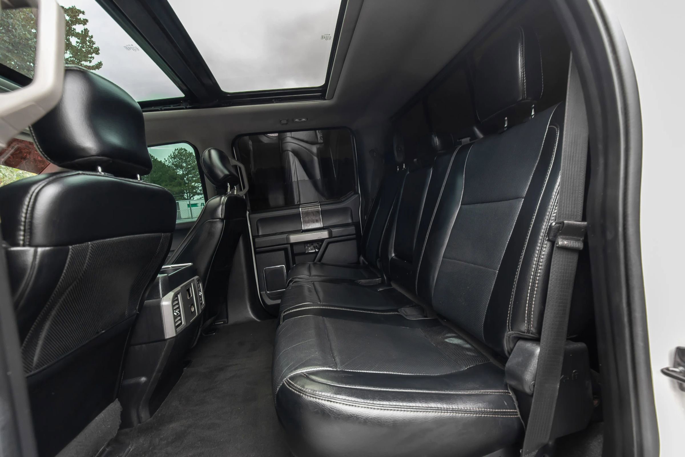 Used 2017 Ford F250 Lariat w/ Lariat Ultimate Package image 24