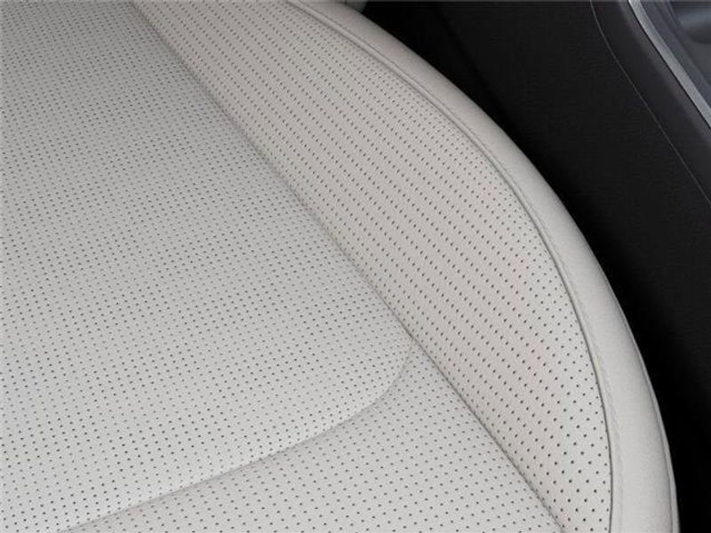 New 2026 Kia Sorento S image 24