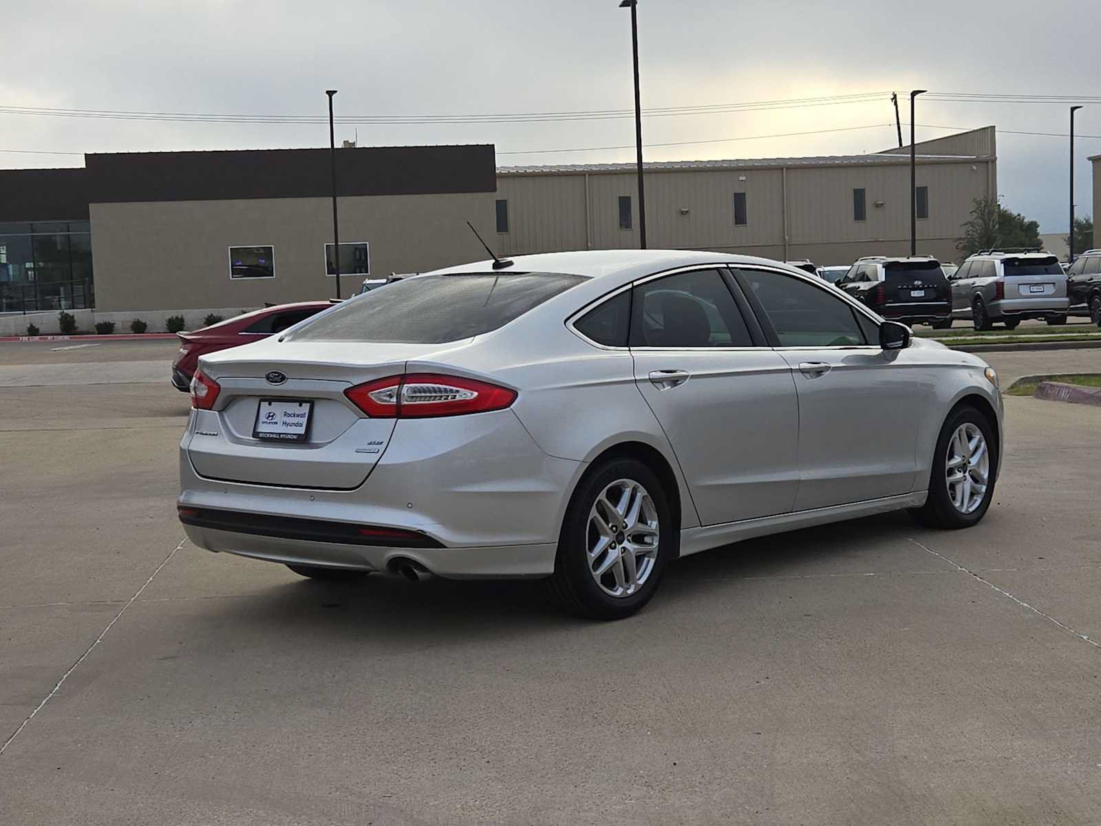 Used 2014 Ford Fusion SE w/ Equipment Group 202A FWD image 14