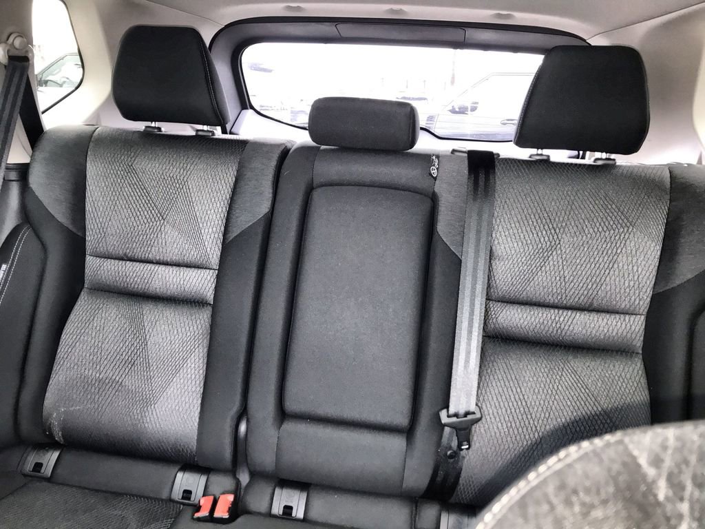 Used 2024 Nissan Rogue SV AWD/4WD image 21