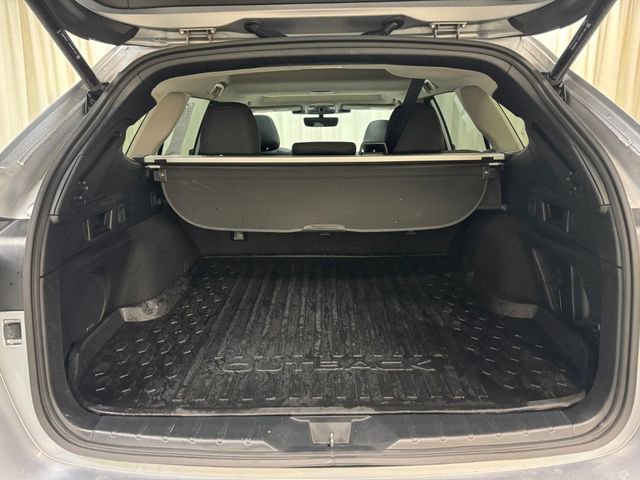 Used 2025 Subaru Outback Onyx Edition AWD/4WD image 33