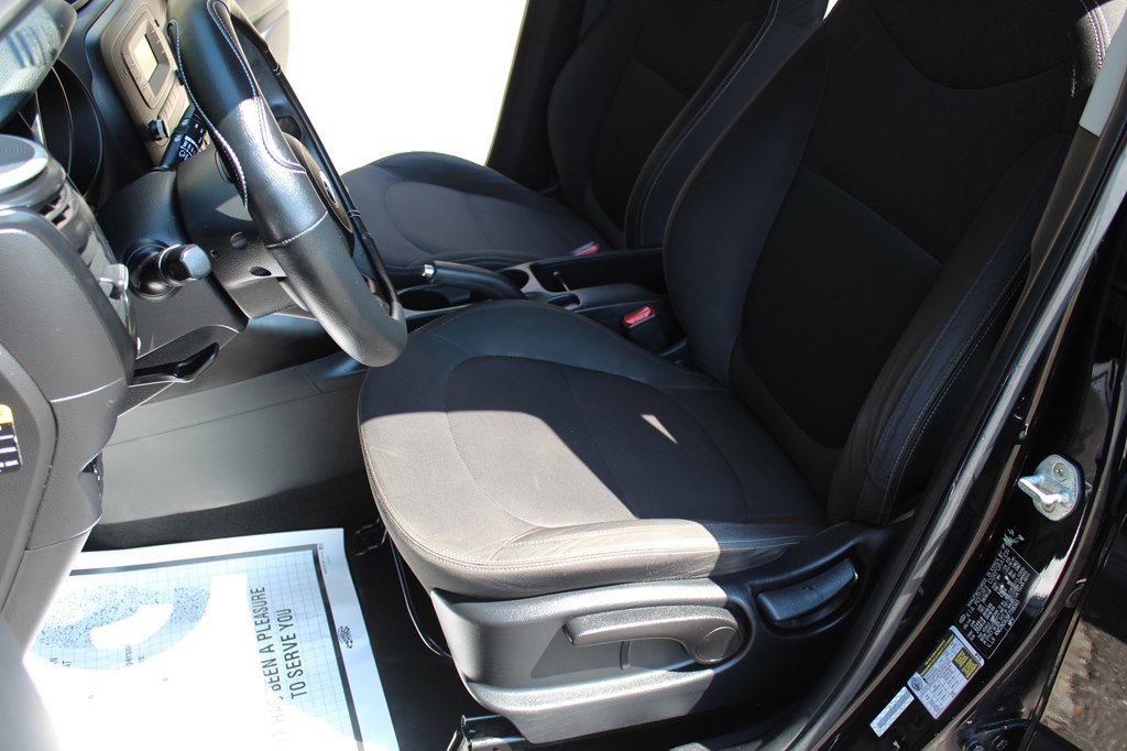 Used 2015 Kia Soul image 25