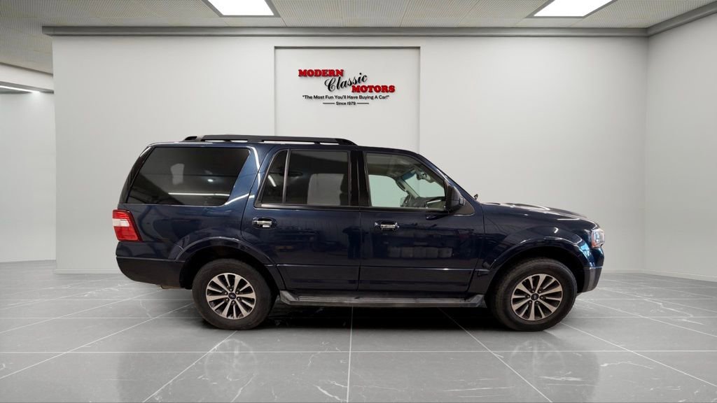 Used 2016 Ford Expedition XLT w/ Equipment Group 202A AWD/4WD image 8