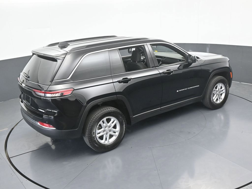 Used 2025 Jeep Grand Cherokee Laredo image 52