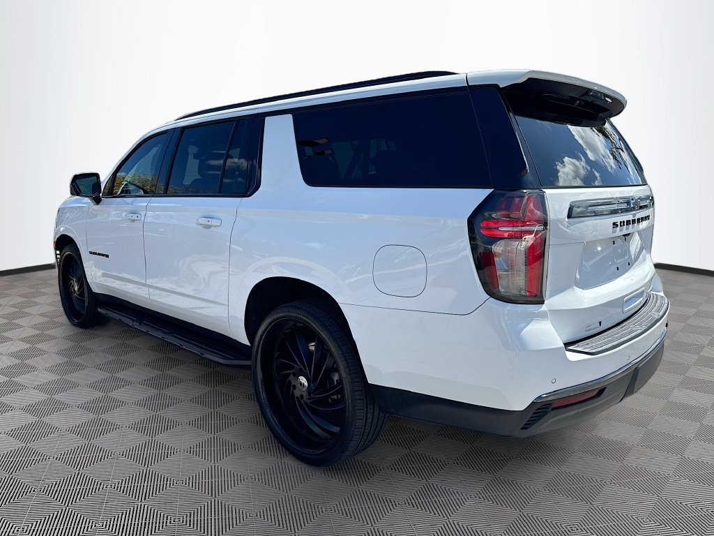 Used 2022 Chevrolet Suburban RST w/ Luxury Package AWD/4WD image 8