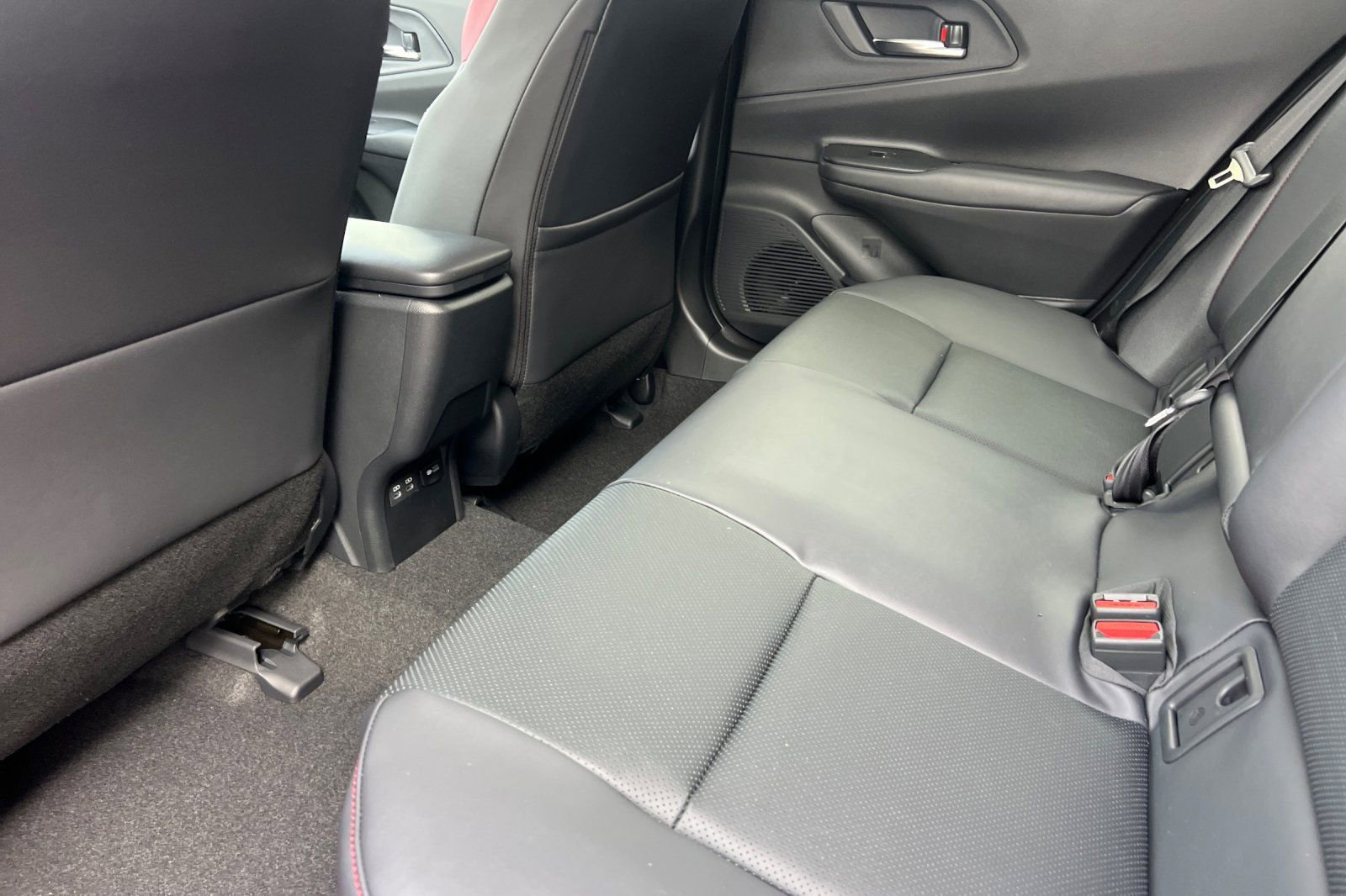 New 2026 Toyota Prius XSE image 5