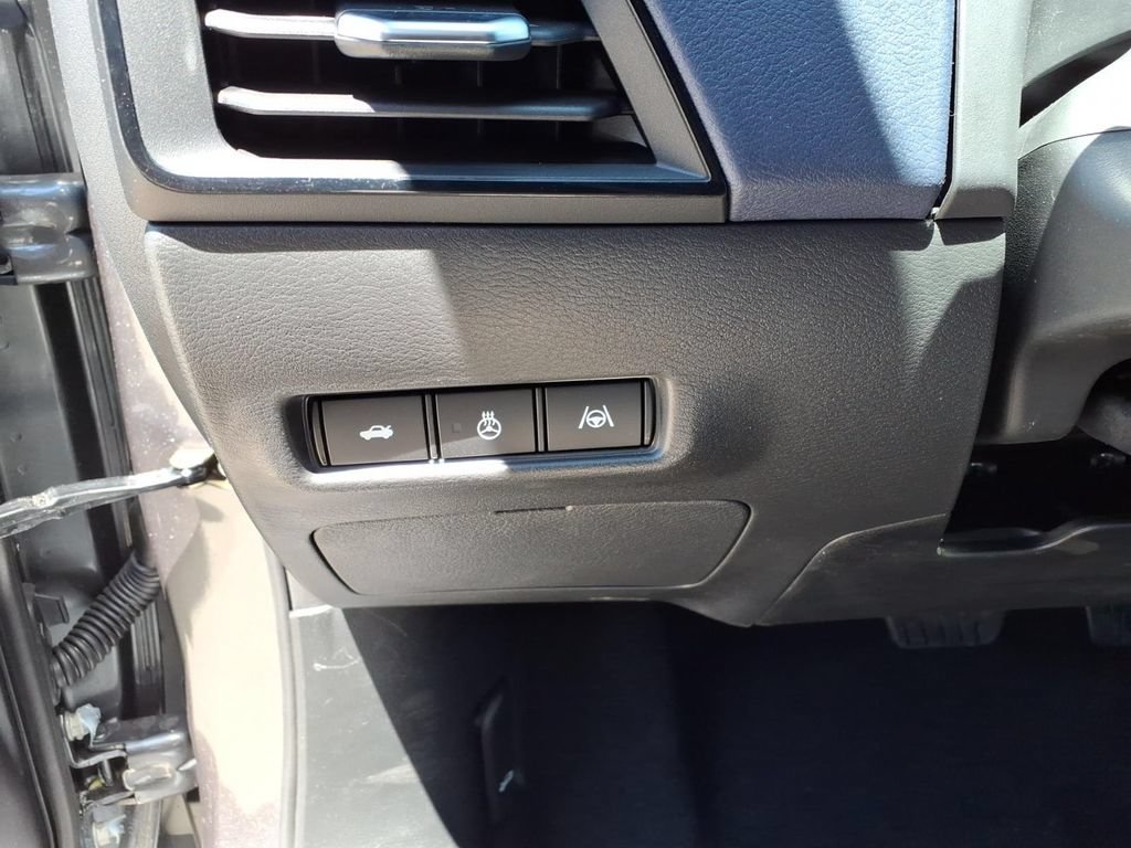 New 2026 Nissan Sentra SL w/ Floor Mat Package FWD image 16