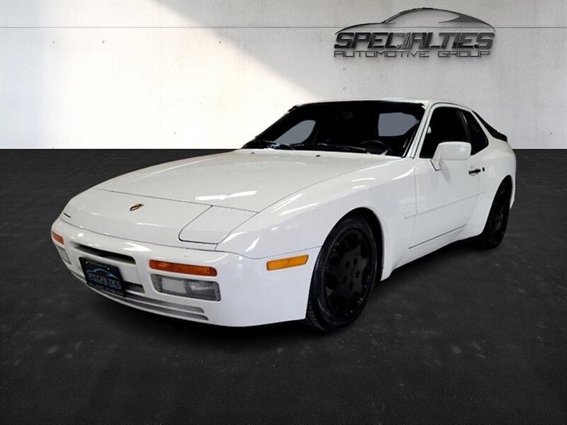 Used 1987 Porsche 944 Turbo RWD image 4