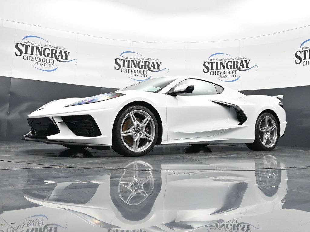 Used 2025 Chevrolet Corvette Stingray Premium Cpe w/ Z51 Performance Package RWD image 31