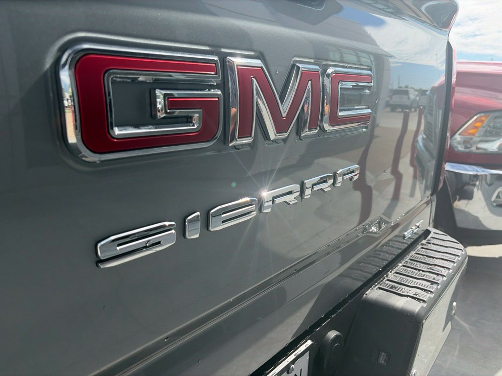New 2026 GMC Sierra 2500 SLT w/ SLT Premium Package AWD/4WD image 13