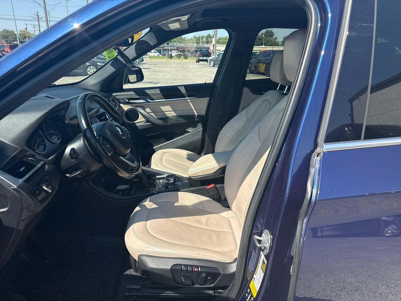 Used 2017 BMW X1 xDrive28i image 11