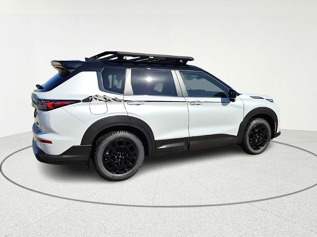 New 2026 Mitsubishi Outlander AWD image 7