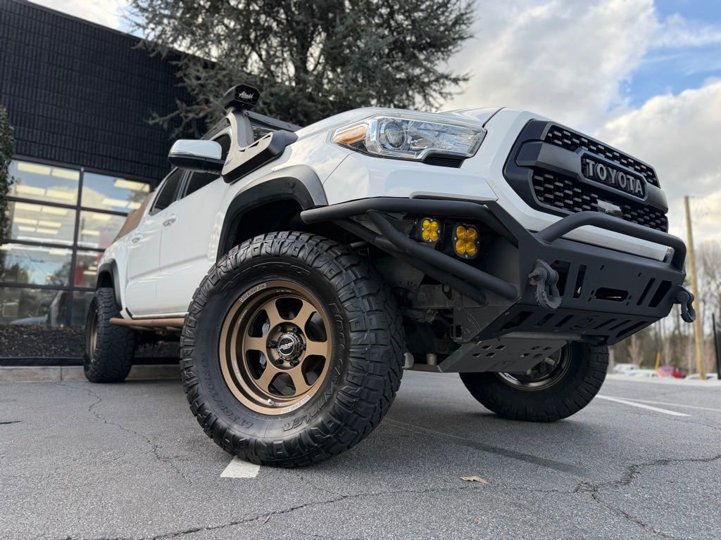 Used 2019 Toyota Tacoma TRD Off-Road image 8