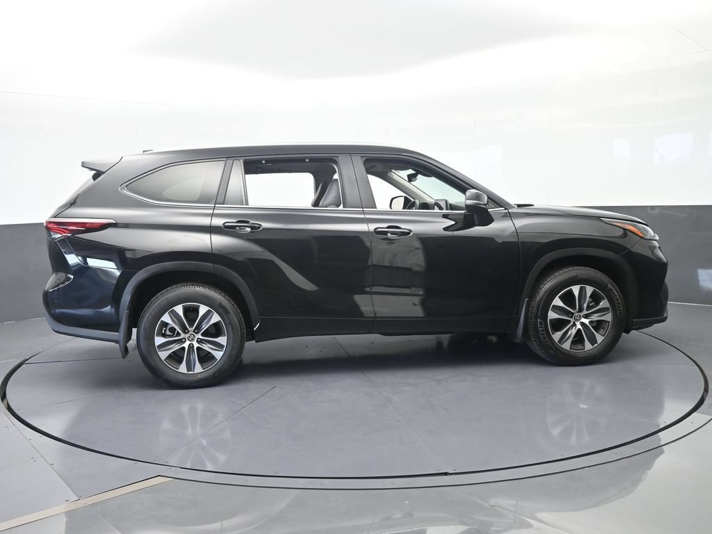 Used 2026 Toyota Highlander XLE AWD/4WD image 7