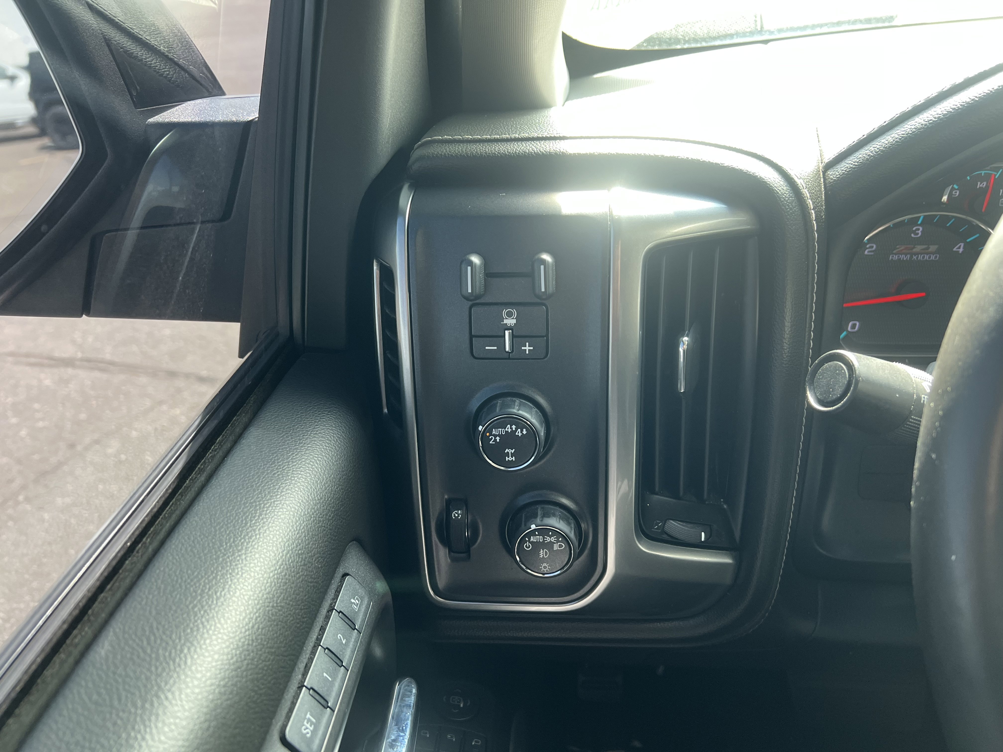 Used 2017 Chevrolet Silverado 1500 LTZ Z71 w/ LTZ Plus Package image 17