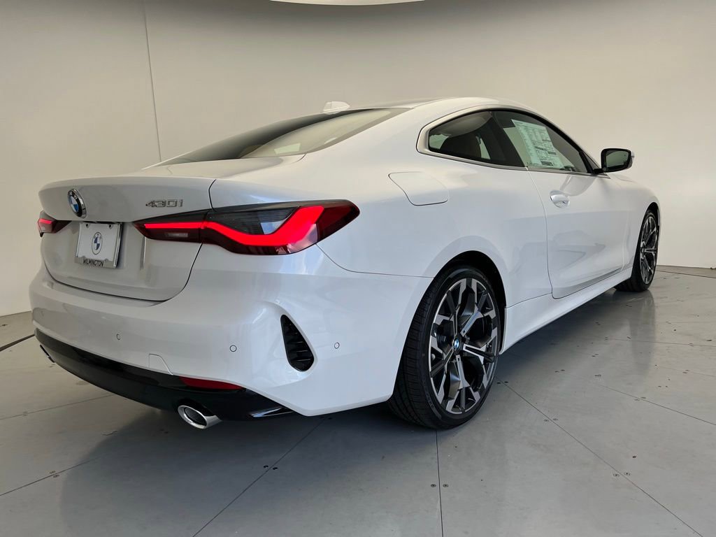 Used 2026 BMW 430i Coupe w/ Parking Assistance Package image 3