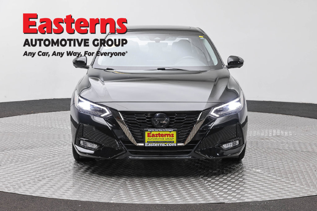 Used 2022 Nissan Sentra SR w/ SR Premium Package FWD image 4