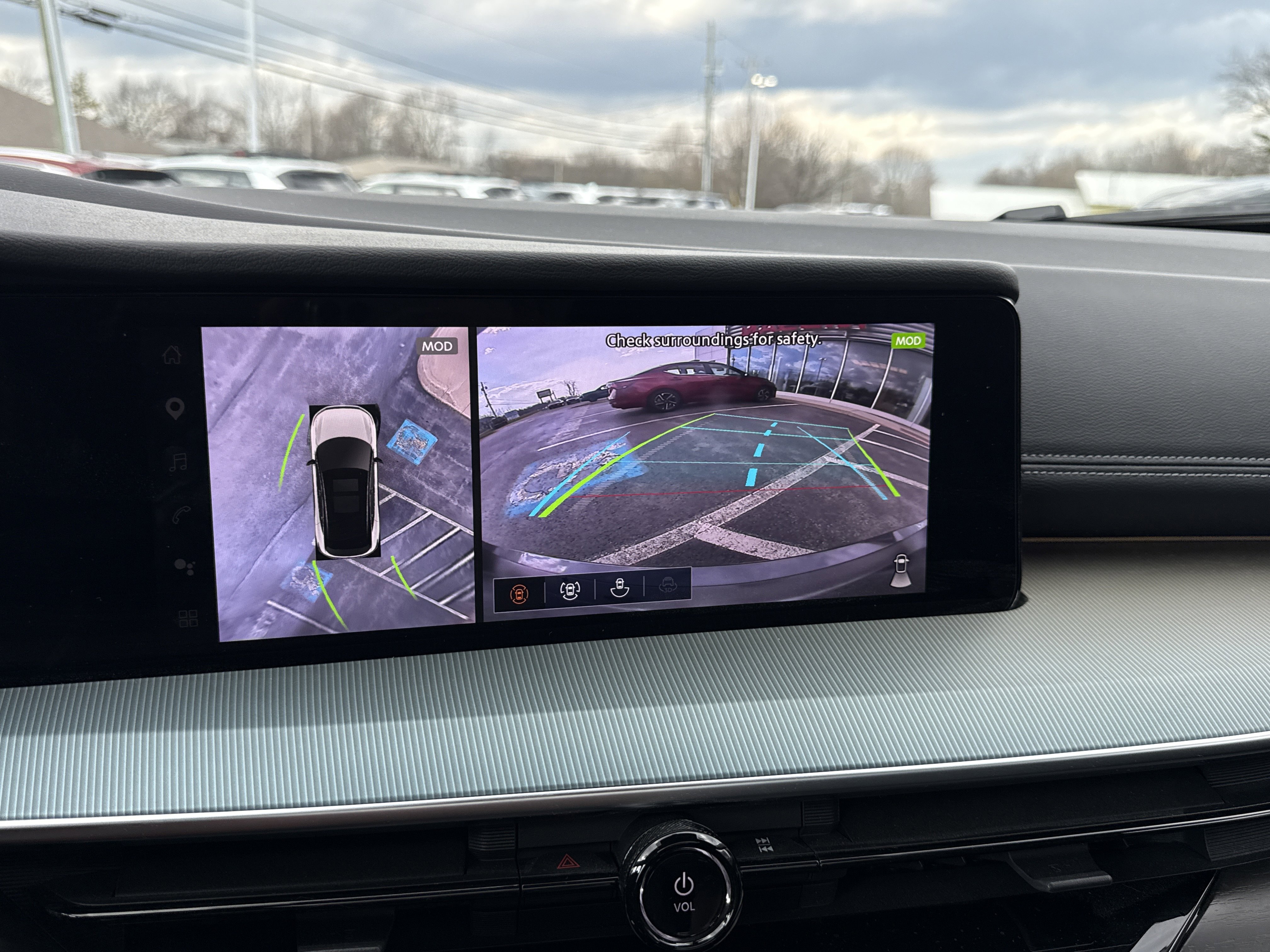 Used 2025 Nissan Murano SL image 7