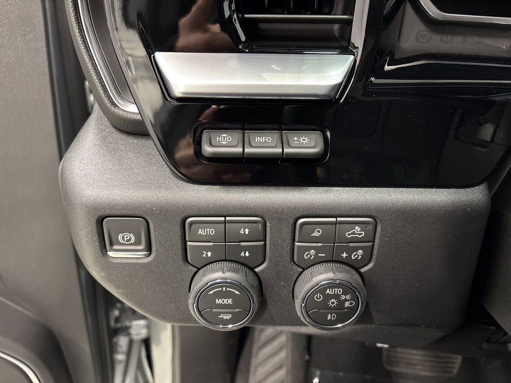 New 2026 Chevrolet Silverado 2500 LTZ w/ LTZ Plus Package AWD/4WD image 28