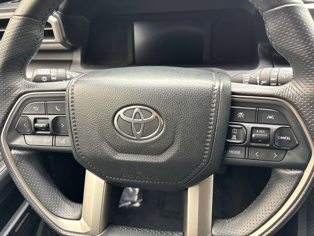Used 2025 Toyota 4Runner SR5 AWD/4WD image 58