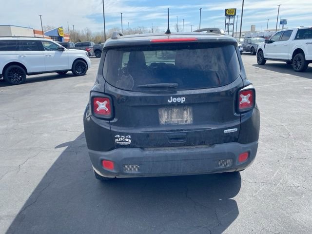 Used 2018 Jeep Renegade Latitude w/ Cold Weather Group image 4