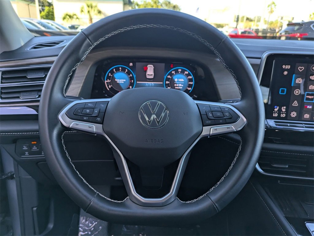 Used 2025 Volkswagen Atlas SE image 20