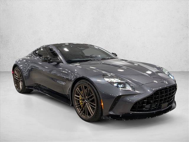 Used 2025 Aston Martin V8 Vantage Coupe RWD image 3