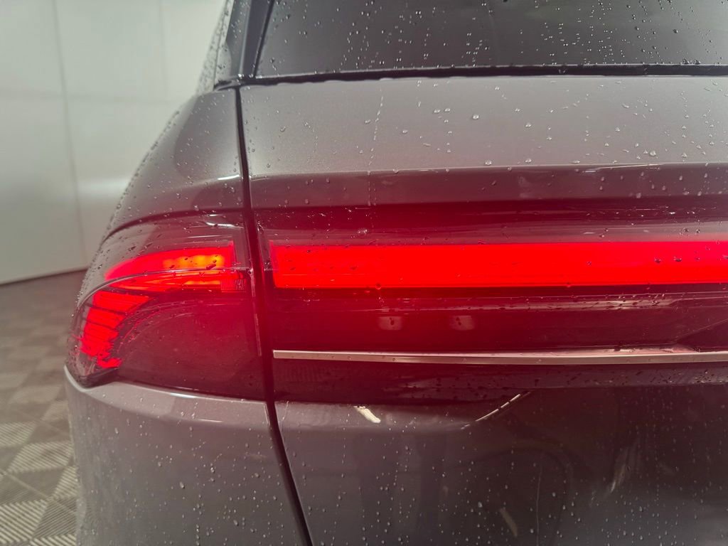 New 2024 Lincoln Nautilus Black Label w/ Jet Appearance Package (87T) image 17