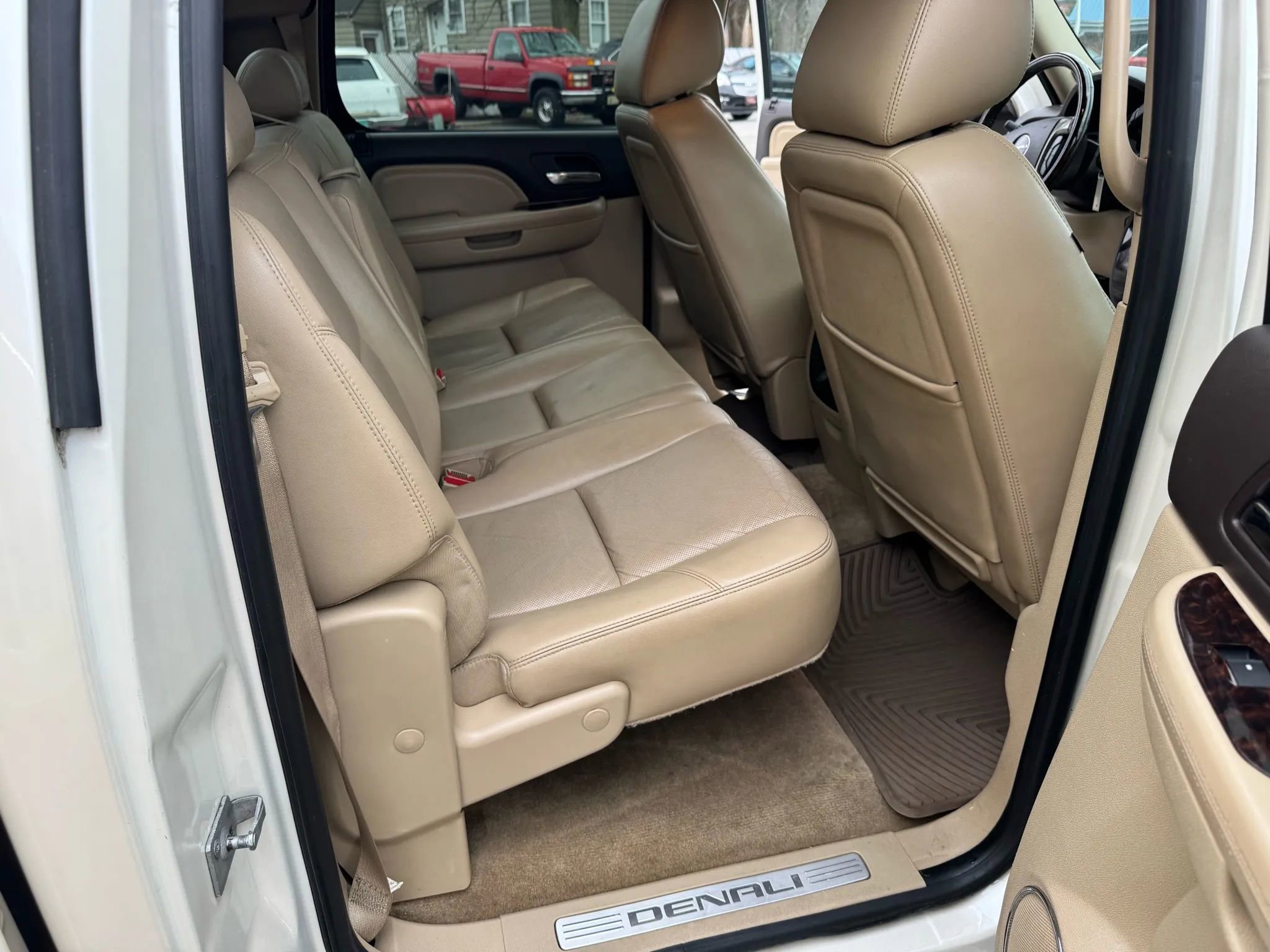 Used 2011 GMC Sierra 1500 Denali image 23