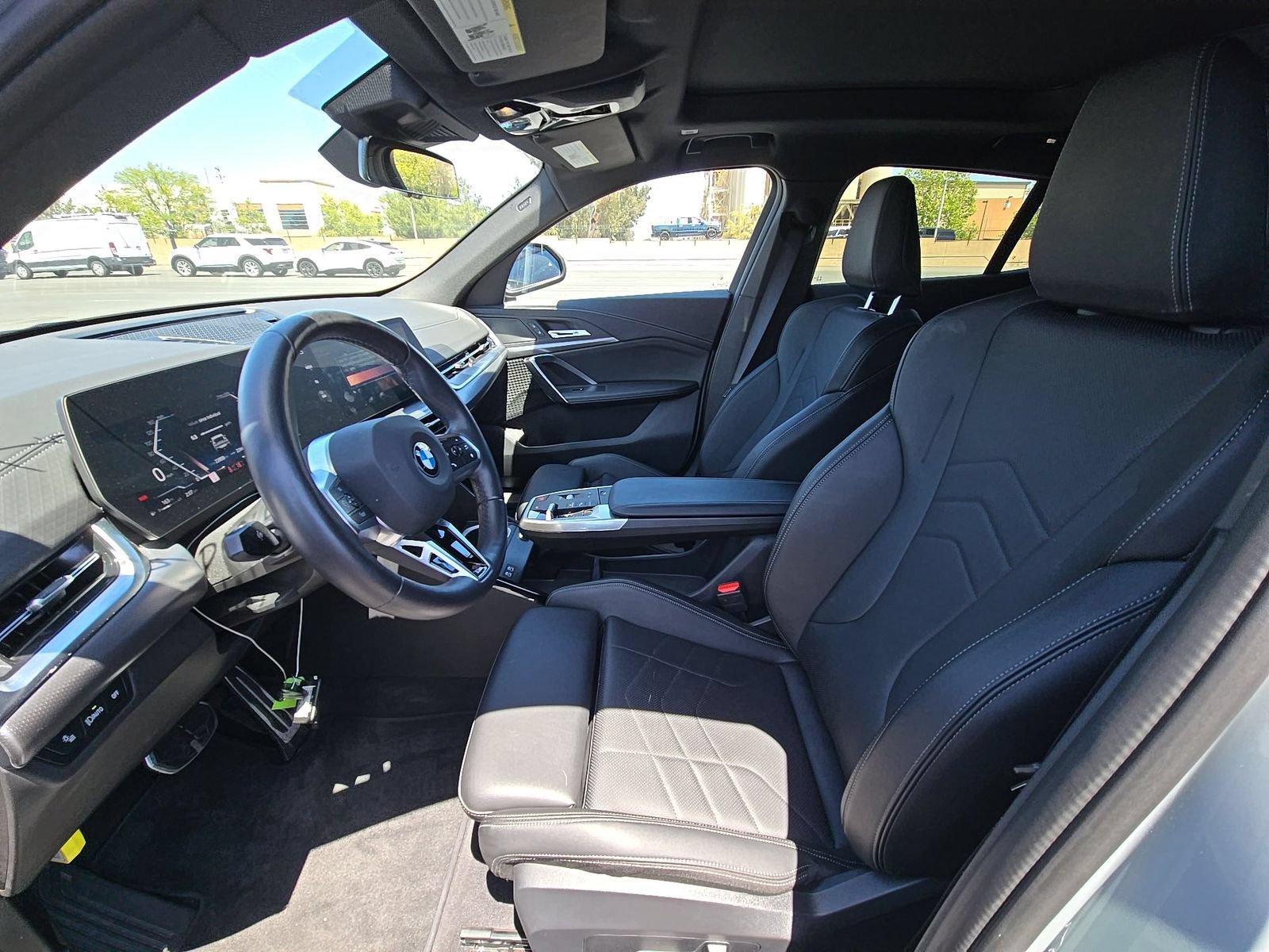 Used 2025 BMW X2 xDrive28i AWD/4WD image 4