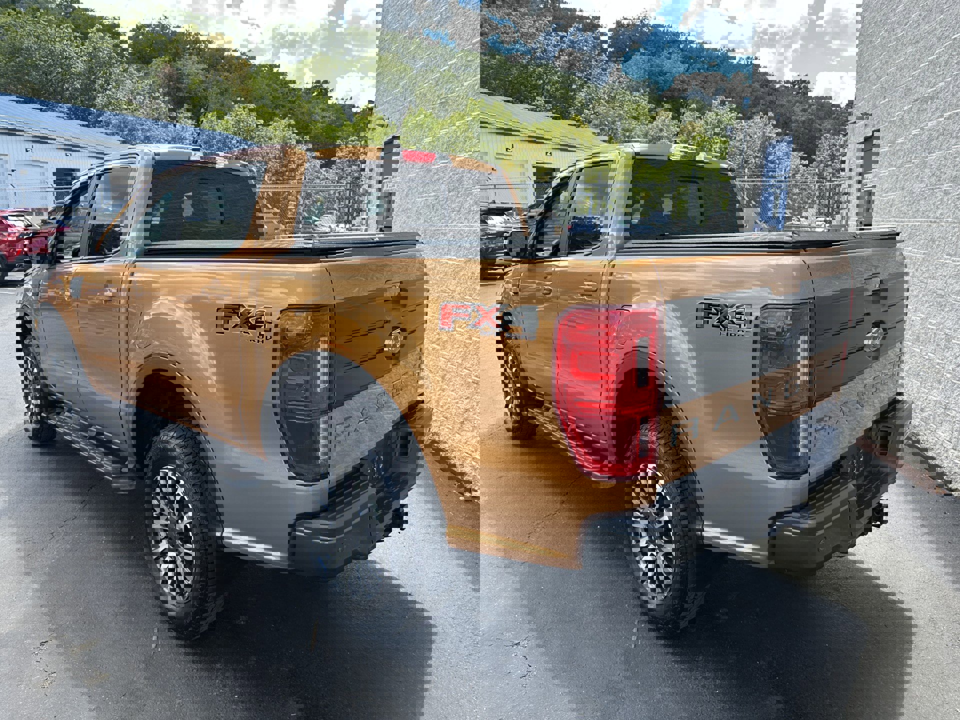 Used 2019 Ford Ranger Lariat w/ Equipment Group 501A Mid image 5