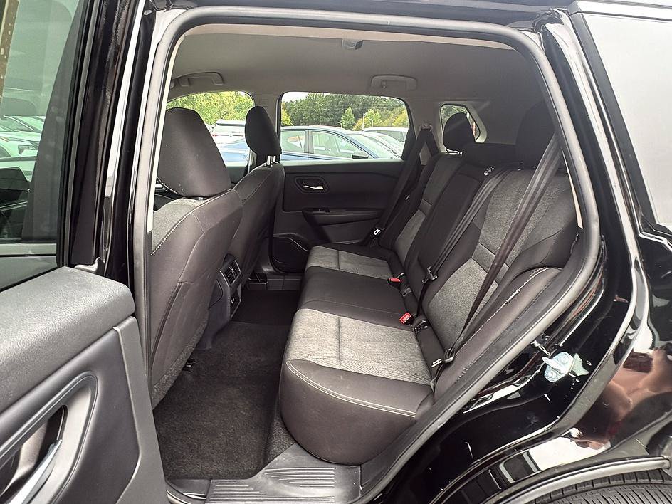 Certified 2025 Nissan Rogue SV AWD/4WD image 23