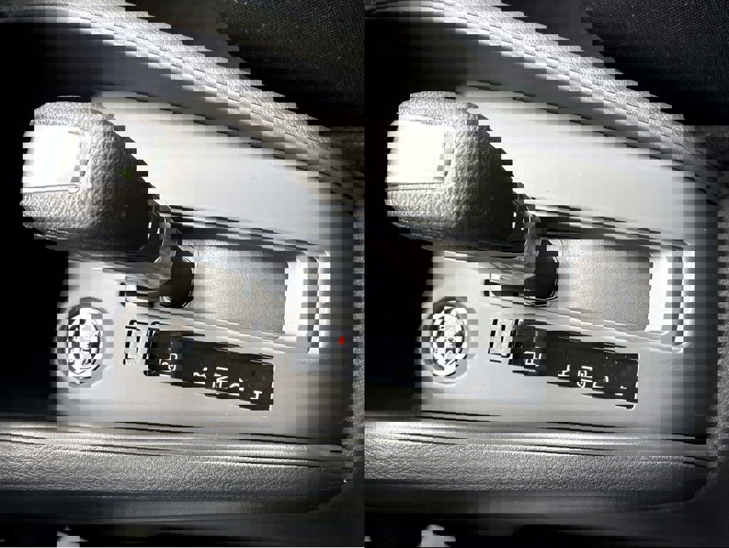 New 2025 Nissan Kicks Play S image 24