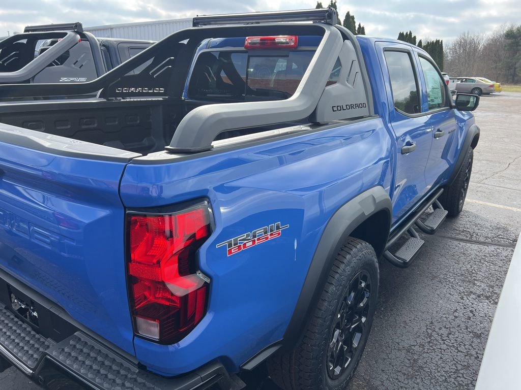 New 2026 Chevrolet Colorado Trail Boss w/ Midnight Edition AWD/4WD image 5