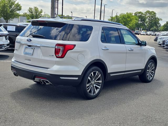 Used 2019 Ford Explorer Platinum AWD/4WD image 4