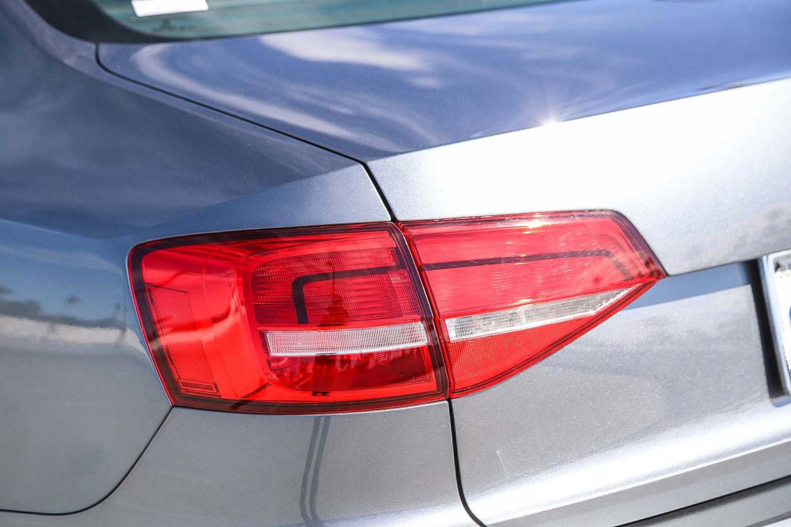 Used 2015 Volkswagen Jetta TDI S image 9