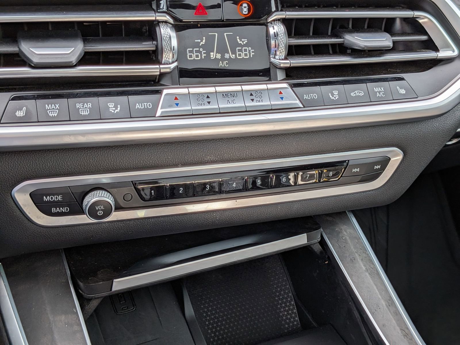 Used 2022 BMW X5 xDrive40i w/ Premium Package image 25