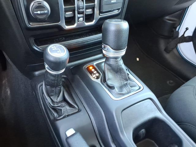 Used 2022 Jeep Wrangler Unlimited Sport image 19