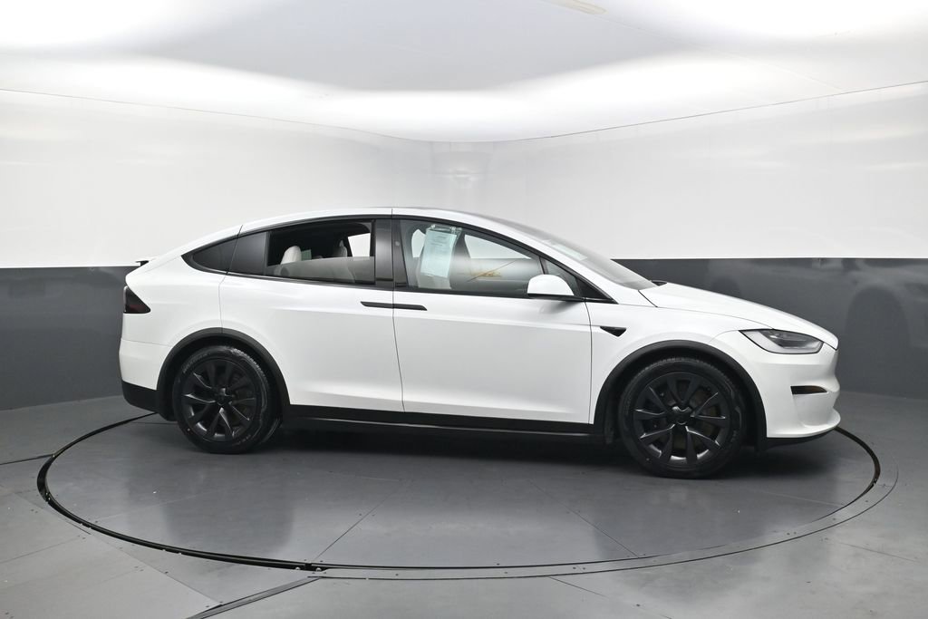 Used 2023 Tesla Model X image 4