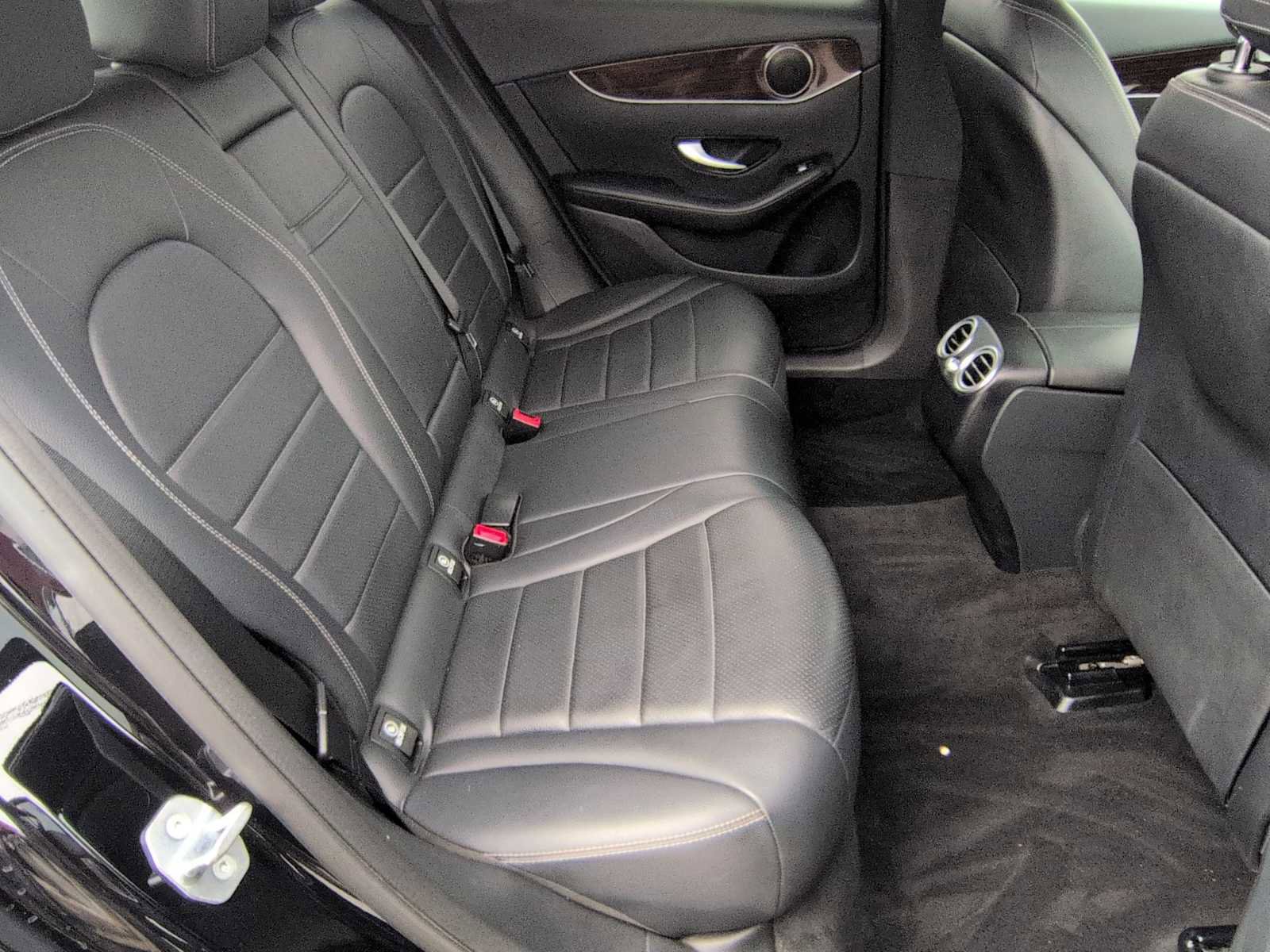 Used 2019 Mercedes-Benz GLC 300 4MATIC image 21