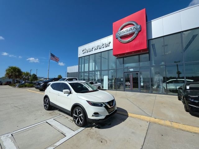 Used 2022 Nissan Rogue Sport SL w/ Premium Package image 1