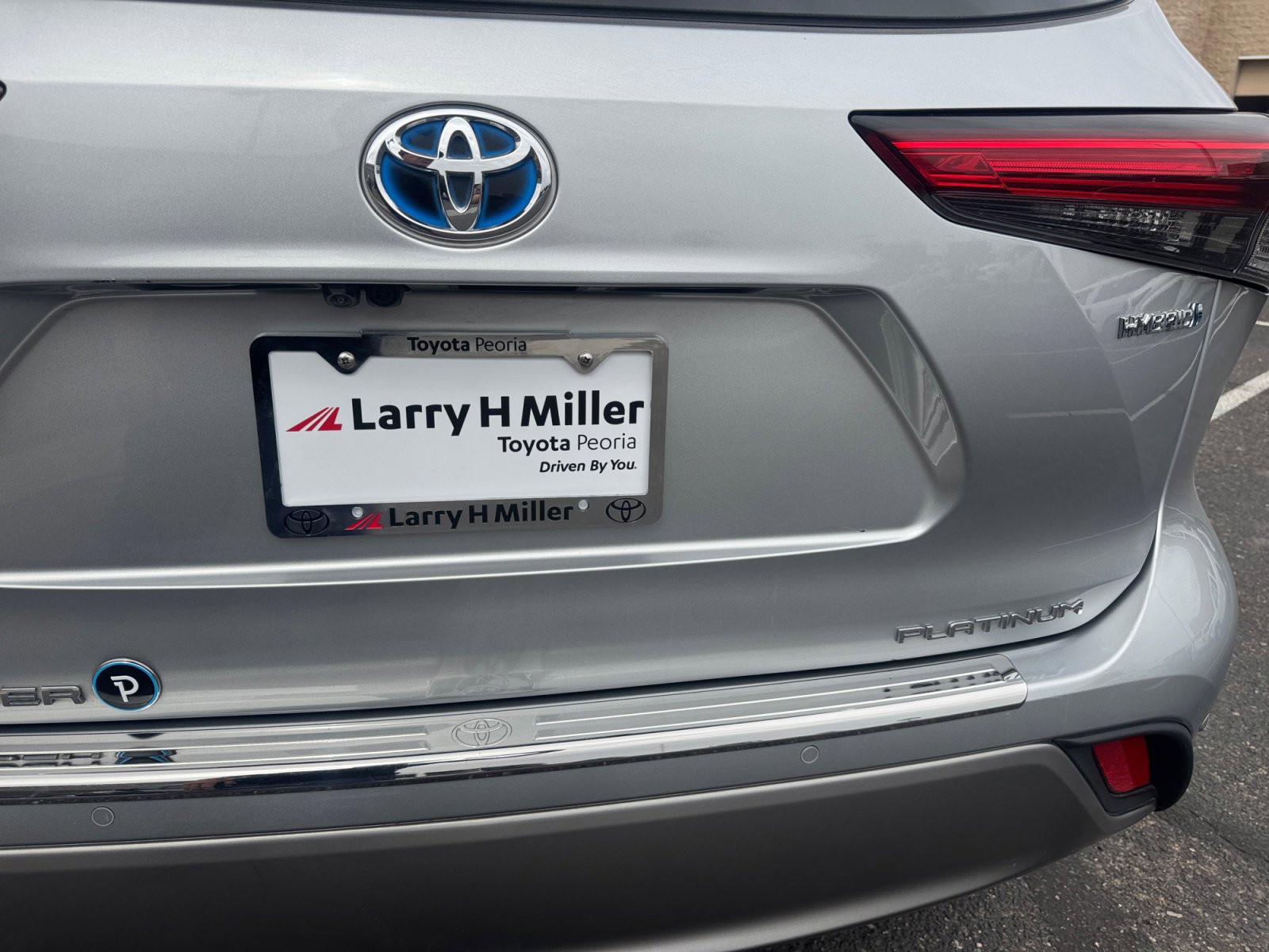 Used 2021 Toyota Highlander Platinum image 25